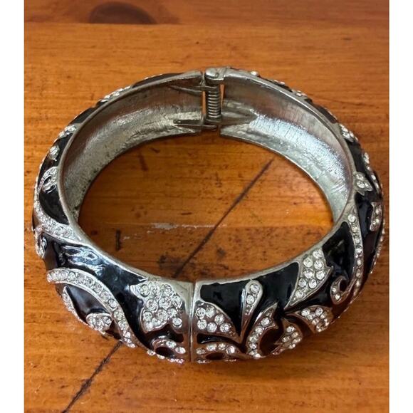 Silver Tone Black Enamel Hinged Bangle Bracelet Rhinestone Crystal Scroll Design - Picture 8 of 10